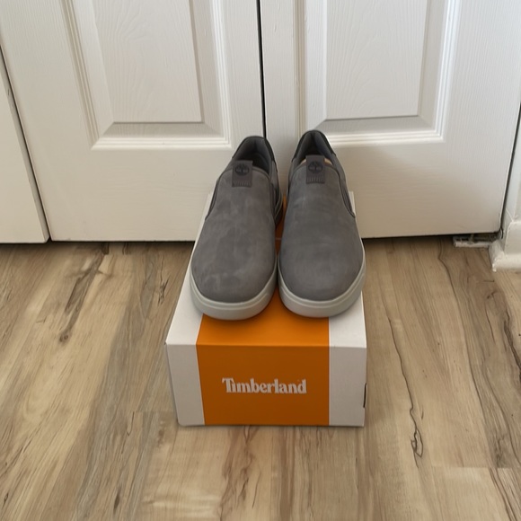 Brand New TimberLand sneakers! - Picture 2 of 5